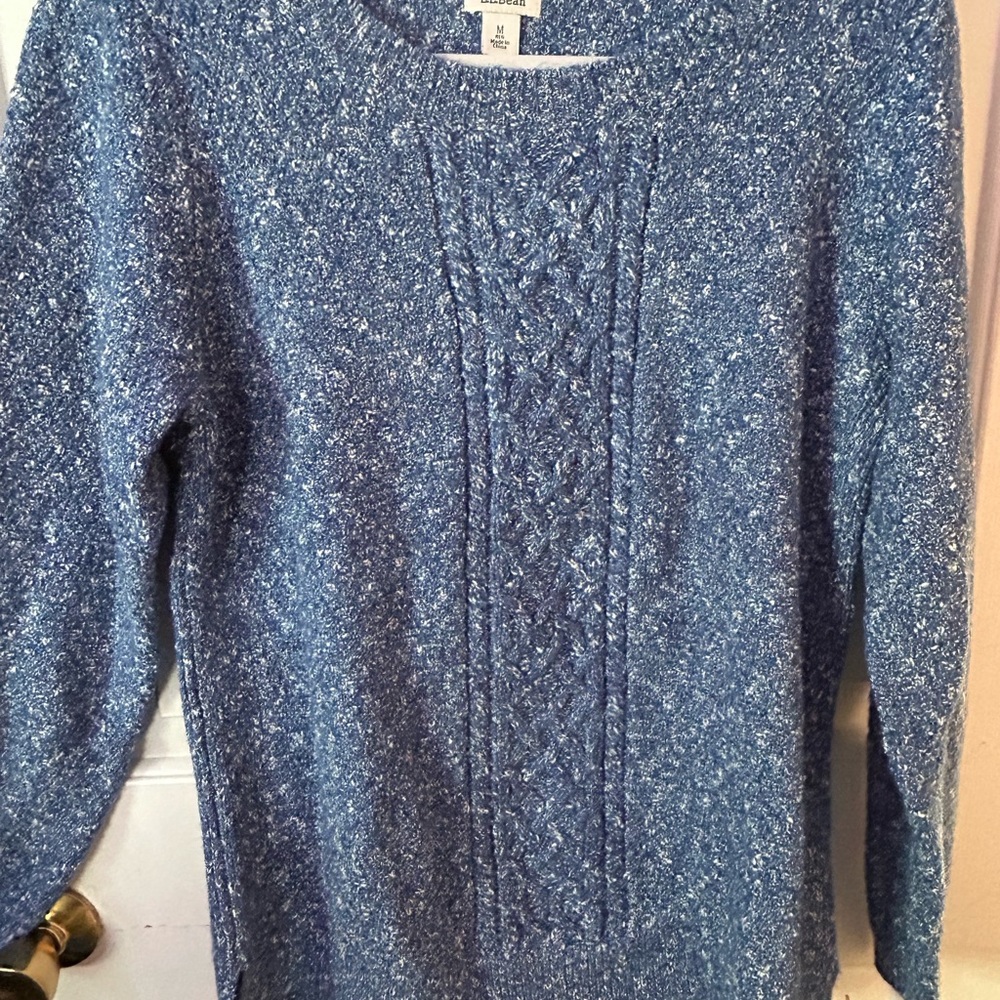 L.L. Bean Heathered Blue Cable Knit Split Hem Sweater - Med - Like New